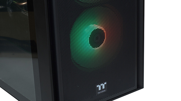 Обзор корпуса Thermaltake Versa H16 TG ARGB