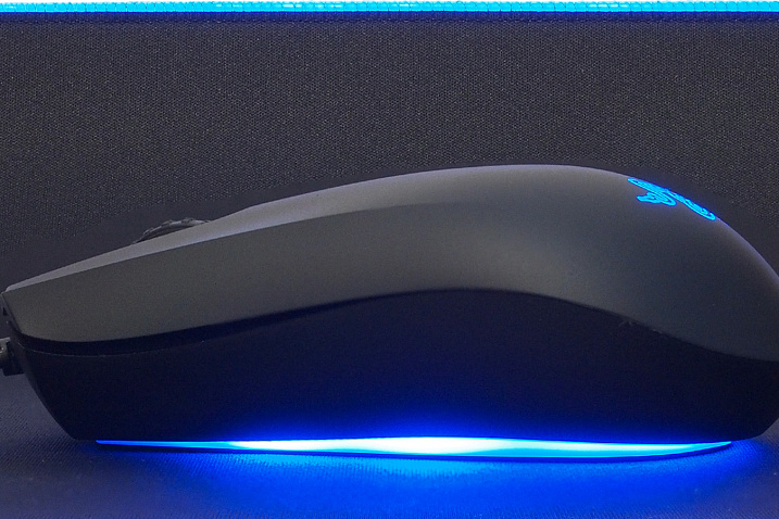 Обзор мышки Razer Abyssus Essential и коврика Goliathus Chroma с подсветкой