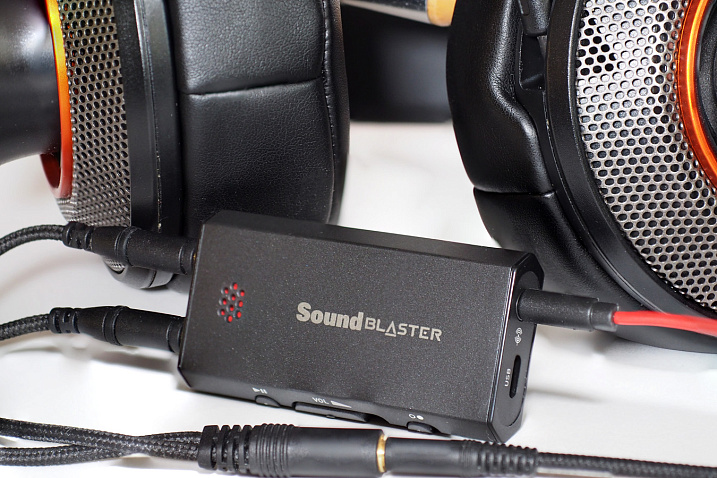 Обзор Creative Sound Blaster E1. Компактный усилитель для наушников с микрофоном