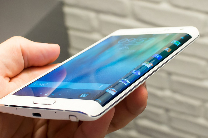 Samsung Galaxy Note Edge будет поставляться на рынок в ограниченном количестве