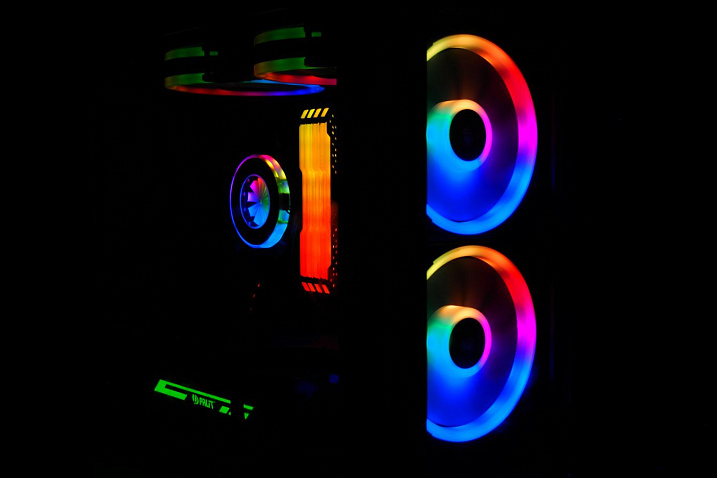 Обзор корпуса Corsair Crystal Series 280X RGB Tempered Glass
