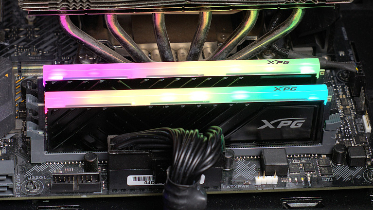 Обзор комплекта оперативной памяти 2x8ГБ XPG Spectrix D35G DDR4 3600 МГц (AX4U36008G18I-DTBKD35G)