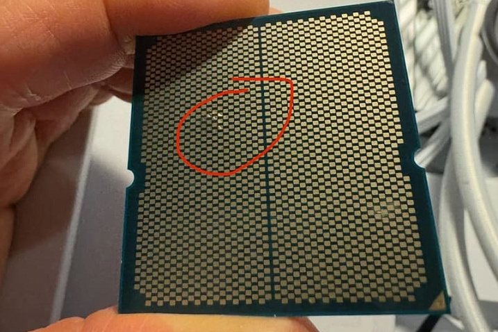 Второй AMD Ryzen 9 9950X3D умирает на материнской плате от ASRock