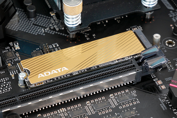 Обзор NVMe-накопителя ADATA Falcon объемом 512 Gb [AFALCON-512G-C]