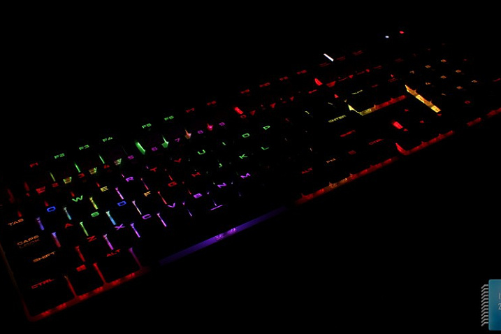 Обзор механической клавиатуры Corsair STRAFE RGB MX Silent
