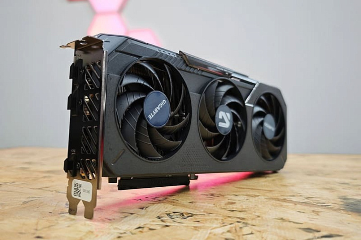 AMD может выпустить Radeon RX 9050 с характеристиками, напоминающими RX 9060 XT