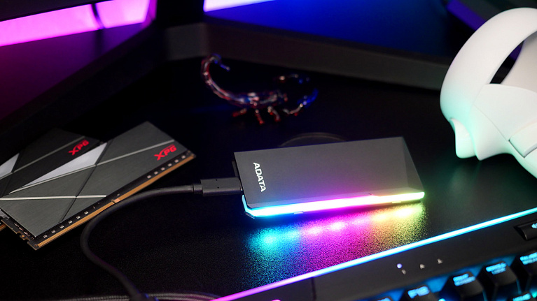 Обзор и тест ADATA EC700G. Внешний бокс c RGB-подсветкой для M.2 SSD