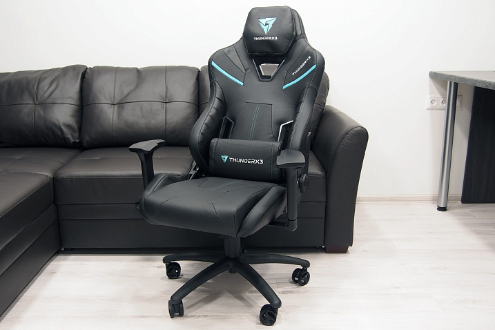 Обзор игрового кресла ThunderX3 TC5 Jet Black