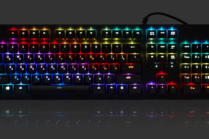 Обзор оптикомеханической клавиатуры Razer Huntsman