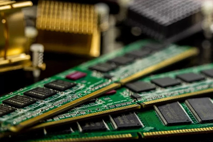 Samsung начнет производство микросхем 3D DRAM в следующем году