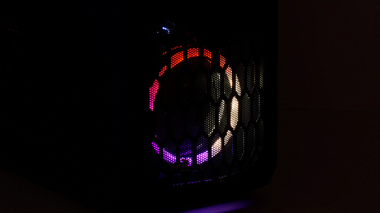 Обзор и тест корпуса Aerocool Tomahawk-S