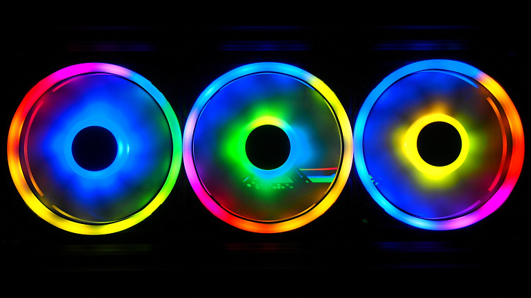 Обзор комплекта вентиляторов Corsair QL120 RGB с контроллером Lighting Node Core