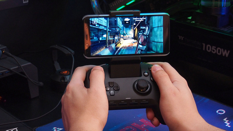 Обзор и тест Razer Raiju Mobile. Топовый геймпад для Android-смартфонов