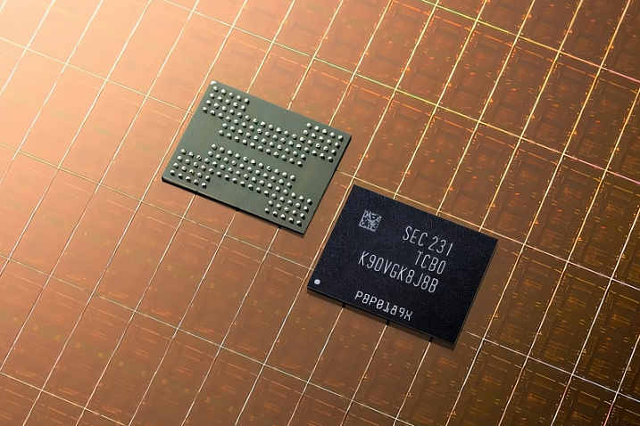 Samsung выпустит память NAND с более чем 300 слоями на год раньше SK hynix