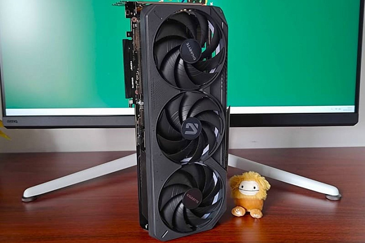 Память GeForce RTX 5070 Ti разогналась до 39 Гбит/с, но прирост в играх составил около 5 FPS