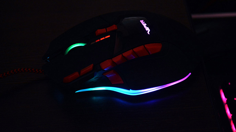Обзор игровой мыши Viper V570