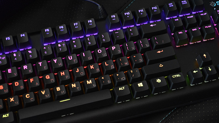 Обзор игровой механической клавиатуры SteelSeries Apex M750