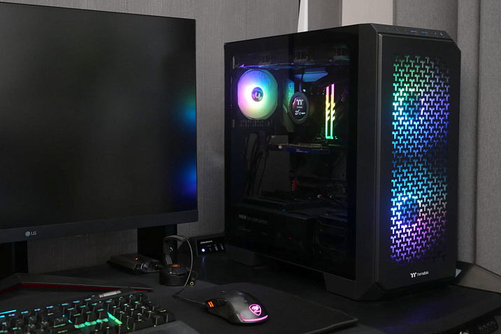 Обзор и тест корпуса Thermaltake View 300 MX