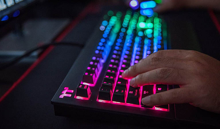 Обзор клавиатуры TT Premium X1 RGB